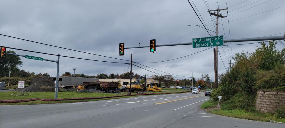 Chipotle and Wawa are proposed at this location on North Ninth Street/Pennsylvania Route 611 in Stroud Township, between Staples and St. Luke's Physician Group, where the Dealz on Wheelz Auto Sales once stood.