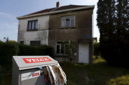 A mailbox is pictured in front of a house in the 1920s Bon Air (Good Air) housing estate before its renovation in Brussels August, 20, 2015. REUTERS/Francois Lenoir