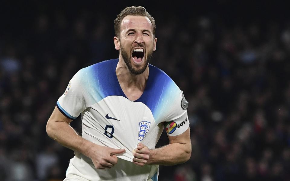 Harry Kane of England, celebrates after scoring on a penalty kick during the UEFA EURO 2024 Qualifying Round Group C football match between Italy and England at Diego Armando Maradona - Getty Images/Isabella Bonotto