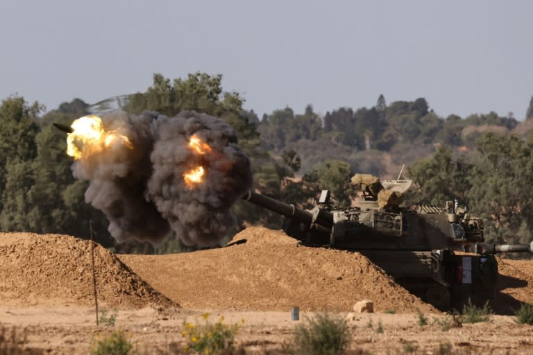 Inmitten der bisher ergebnislosen Verhandlungen über eine Feuerpause im Gazastreifen hat Israel am Freitag neue Angriffe in dem Palästinensergebiet ausgeführt. (JACK GUEZ)