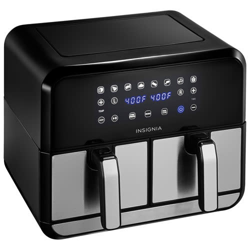 Insignia Digital Air Fryer with Dual Pan (Photo via Best Buy Canada)