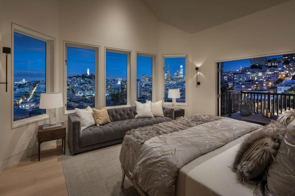 5) There are no better views of San Fran than those from this master suite.