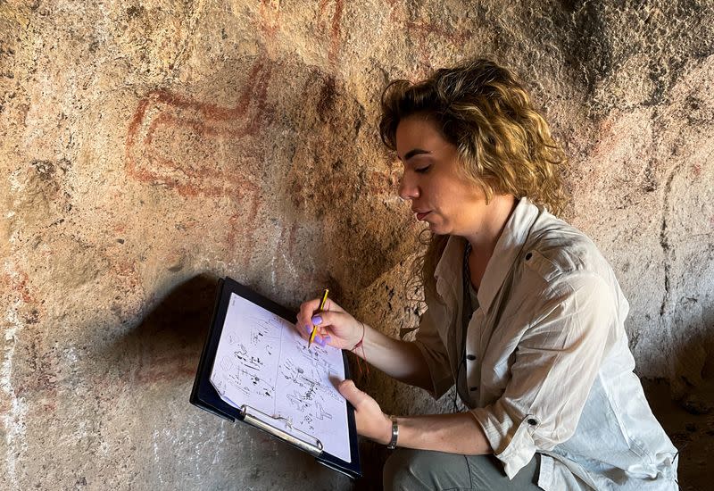Científicos descubren arte rupestre más antiguo de Sudamérica en cueva de la Patagonia argentina