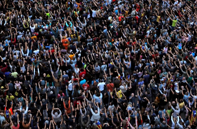 Catalan pro-independence groups protest in Barcelona