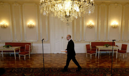 Czech Prime Minister Bohuslav Sobotka arrives at Prague Castle in Prague, Czech Republic May 4, 2017. REUTERS/David W Cerny