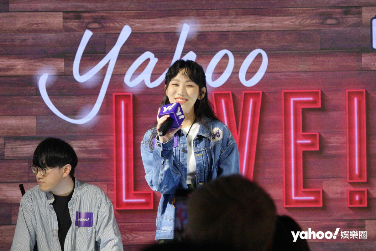 Gigi Yan Mingxi Performs at Yahoo Lunch K XLive: Sold Out in Three Seconds!