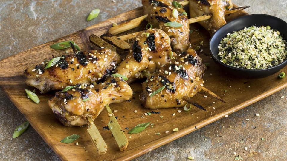 Spicy Japanese Izakaya Style Grilled Wings