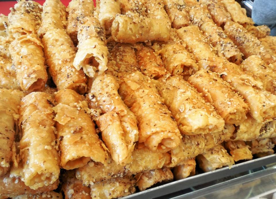 Diner 24 will also serve up Diples, like the ones pictured here, thin sheets of dough folded, fried and drizzled with honey, cinnamon and ground walnuts. photo_stella – stock.adobe.com