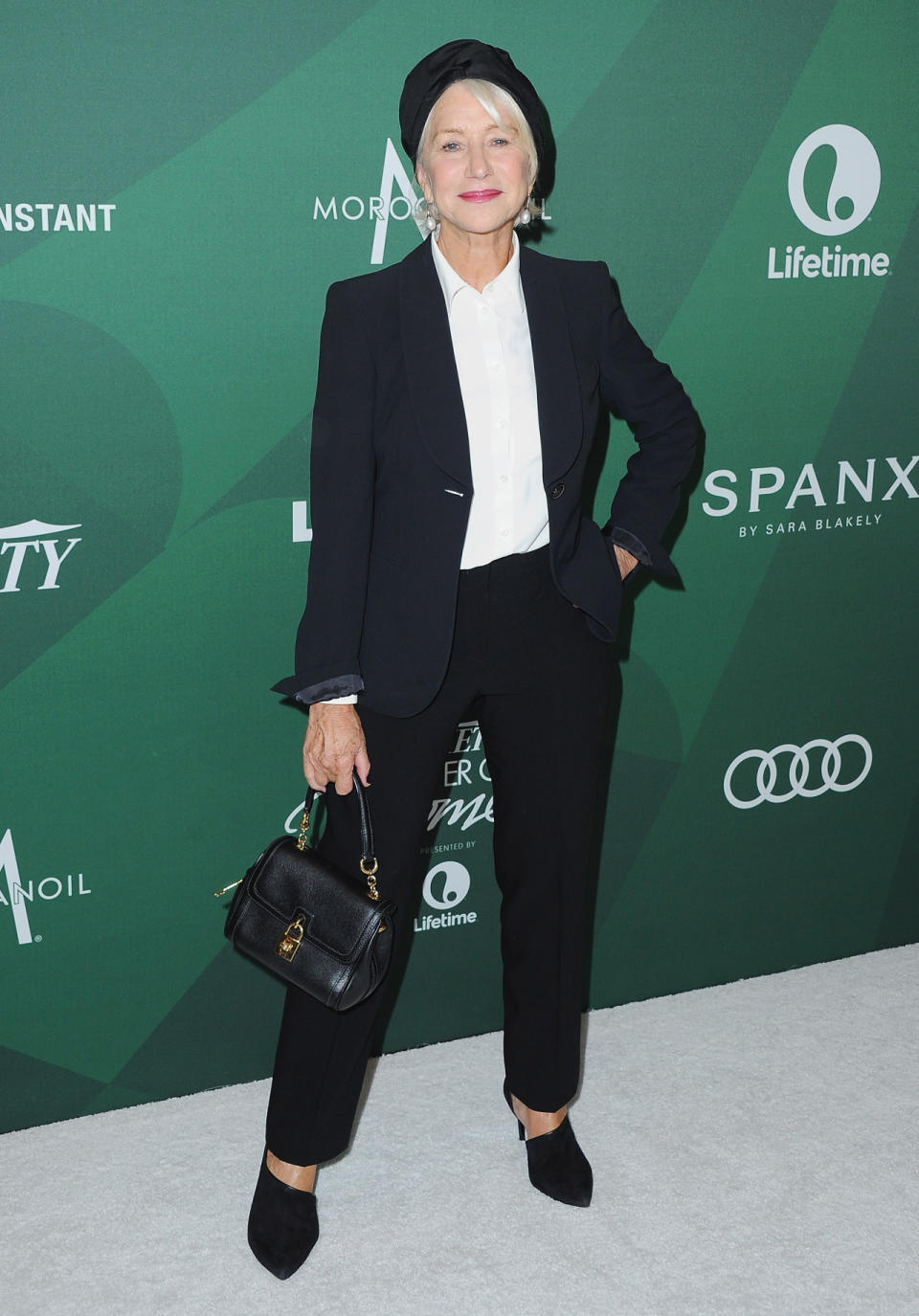 Helen rocked a turban like a pro at Variety’s Power of Women awards. <i>[Photo: Getty]</i>