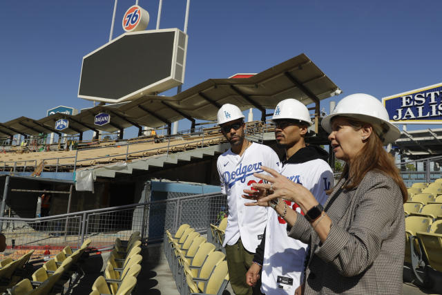 Mookie Betts, David Price smile, say hello at Dodger Stadium - Los