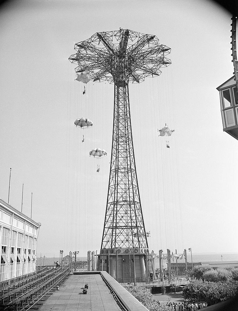 1941: Parachute Jump, Coney Island, New York