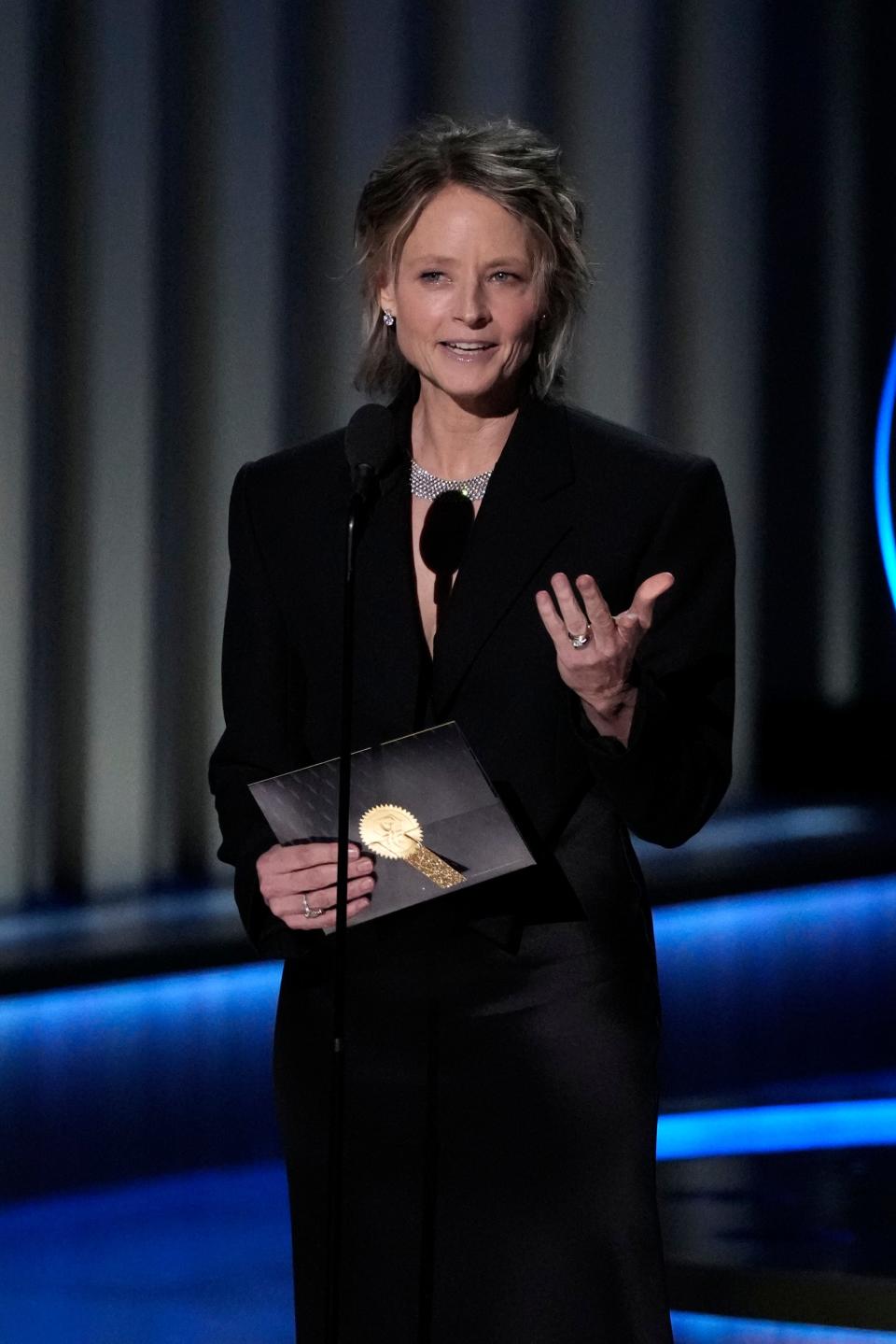Jodie Foster will represent the 49ers on Saturday.