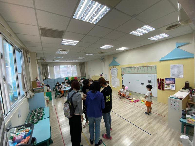 台南市教育局針對某教育集團於台南市的加盟幼兒園進行無預警專案行政稽查。（台南市政府提供）