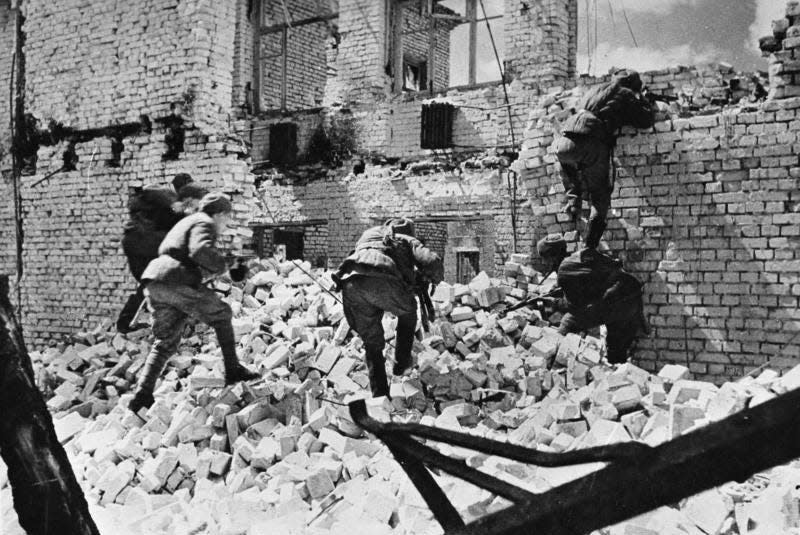 Soviet troops in Stalingrad