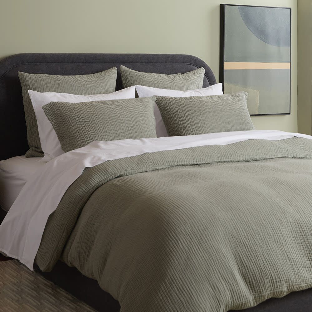 <p><a href="https://go.redirectingat.com?id=74968X1596630&url=https%3A%2F%2Fparachutehome.com%2Fproducts%2Forganic-cloud-cotton-duvet-cover-set&sref=https%3A%2F%2Fwww.elle.com%2Ffashion%2Fshopping%2Fg46676320%2Fbest-luxury-duvet-covers%2F" rel="nofollow noopener" target="_blank" data-ylk="slk:Shop Now;elm:context_link;itc:0;sec:content-canvas" class="link rapid-noclick-resp">Shop Now</a></p><p>Organic Cloud Cotton Duvet Cover Set</p><p>parachutehome.com</p><p>$299.00</p>