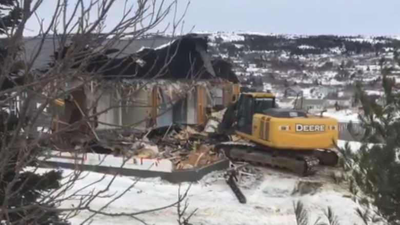 CIBC donates Trent Butt property to Carbonear, gives $5K to women's shelter