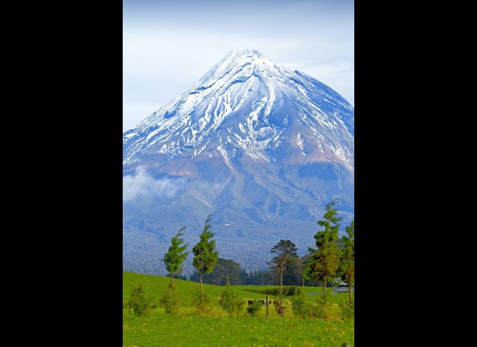 Although it is located in New Zealand, Mount Egmont, or Mount Taranaki as it’s really named, looks so much like Mt. Fuji that it was used as such in the movie, “The Last Samurai.”