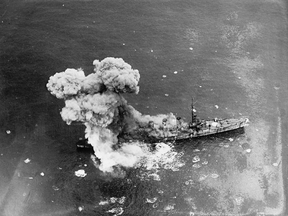 German cruiser Frankfurt bombing test