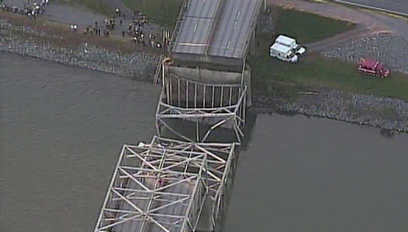 The Interstate 5 Skagit River Bridge collapsed Thursday evening and Chopper 7 flew over the scene.