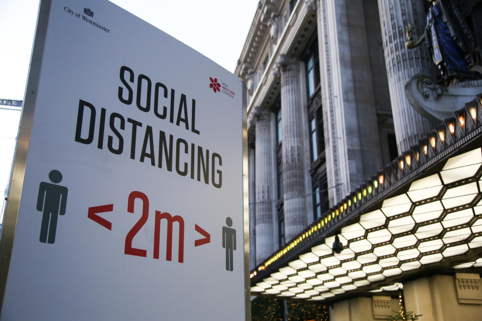  Social Distancing 2M sign seen in central London. England is in the second national lockdown in until Wednesday 2 December, to control the spread of coronavirus cases. (Photo by Dinendra Haria / SOPA Images/Sipa USA) 