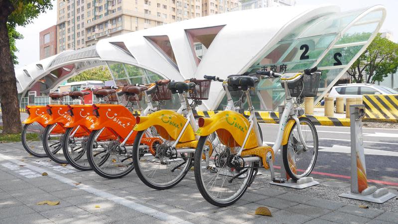 台中市是六都第一個導入電動輔助車的城市，YouBike 2.0E短短7天突破1萬次租借。（中市府交通局提供）