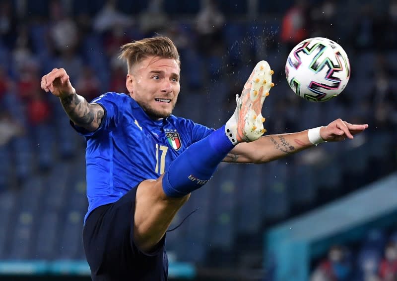 Ciro Immobile de Italia en acción.