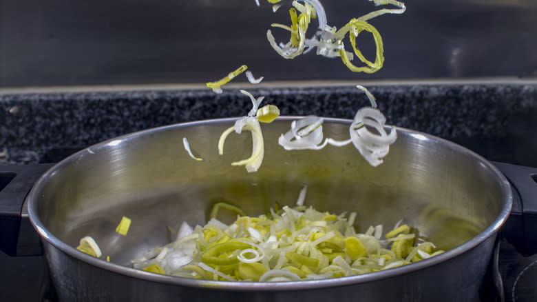 leeks in frying pan