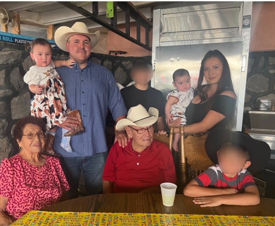 Elmer Sanchez Jr. with family. (Courtesy of Elmer Sanchez, Jr.’s family)