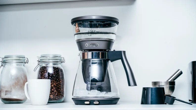 This De'Longhi drip coffee maker has a special setting for delicious iced coffee.