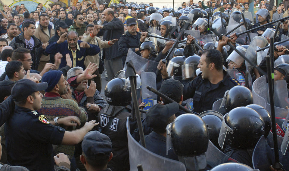 Explosive, nationwide protests drove Mubarak&nbsp;out of power in early 2011. (Photo: Stringer Egypt/Reuters)