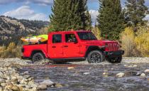 <p>Aware that a Wrangler with a bed would certainly find its share of fans, Jeep realized that a real mid-size truck, one that could compete with the latest off-road offerings in the suddenly revitalized segment, would pay long-term dividends for the brand.<br></p>