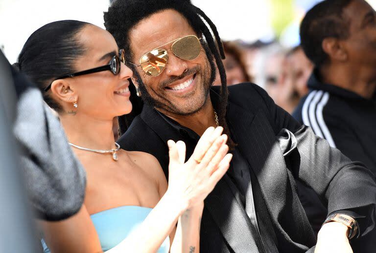 En la ceremonia en la que se colocó la estrella con su nombre, Lenny estuvo acompañado por su famosa hija Zoe Kravitz, quien se mostró muy orgullosa por el reconocimiento a su padre