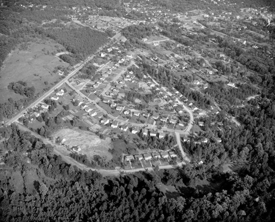 “Starter homes” pop up in the Oberlin Road area of Raleigh in 1948 during the post-World War ll building boom. View looking southwest with Oberlin Road running diagonally on left side of frame. Cartier Drive, Wayland Drive, and Peachtree Street are also seen. File photo