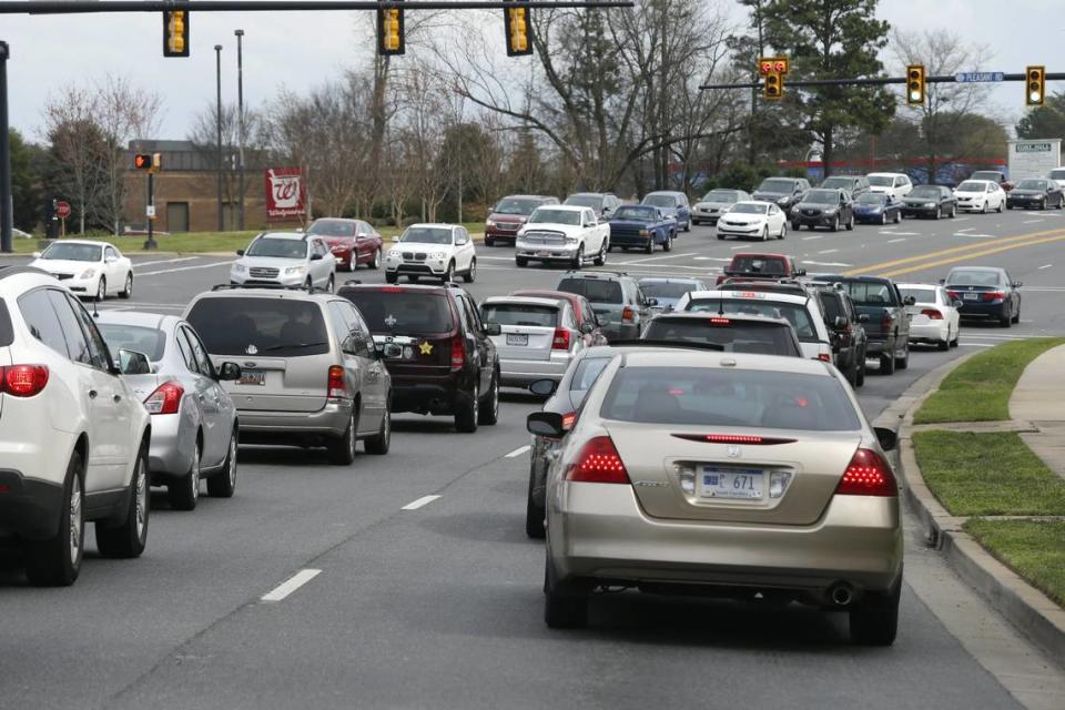 Construction and traffic in this file photo on Highway 160 West at Pleasant Road near Baxter in Fort Mill. Recent and ongoing road improvements include ongoing I-77 interchange reconfiguration at both the S.C. 160 and Gold Hill Road exits. Herald file photo