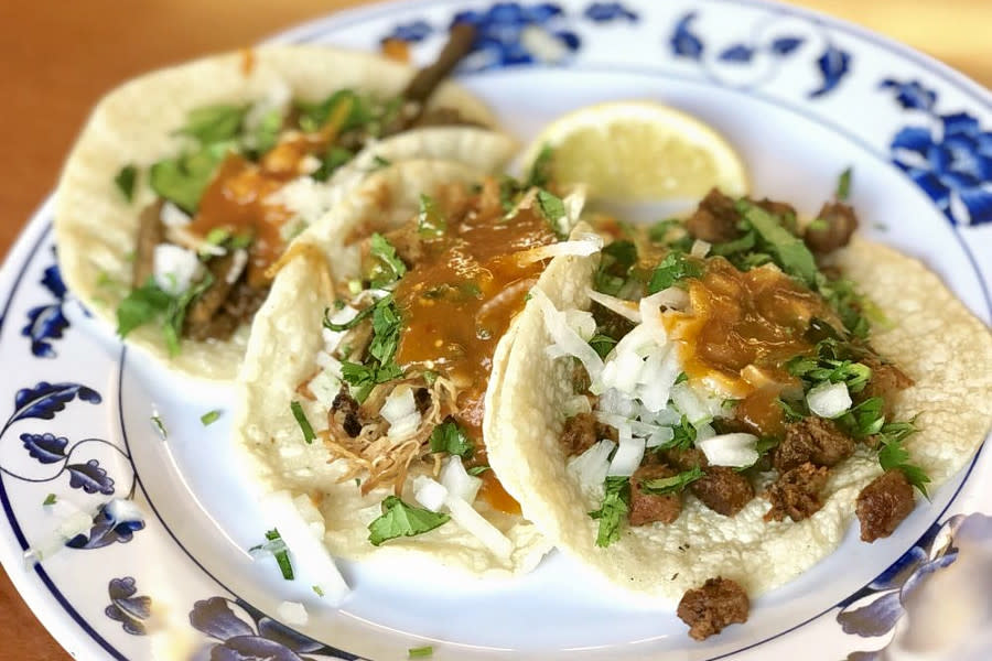 <b>Photo: Ryan T./<a href="https://www.yelp.com/biz_photos/taqueria-el-zamorano-santa-ana?utm_campaign=de1cc5e0-03a3-4765-bbef-c90e7aa8efac%2C4ca7a962-3eeb-423e-b408-322fa9b1efbf&utm_medium=81024472-a80c-4266-a0e5-a3bf8775daa7" rel="nofollow noopener" target="_blank" data-ylk="slk:Yelp;elm:context_link;itc:0;sec:content-canvas" class="link ">Yelp</a></b>