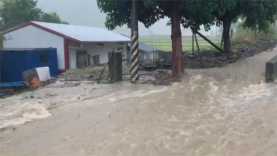 圓規外圍環流轟炸花蓮6鄉鎮停班課　雨彈炸碎玉長公路「13年來頭一遭」