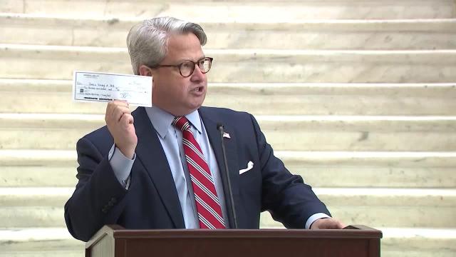 ‘Vindication!’ Gabe Sterling Displays Restitution Check From Sidney Powell (meidastouch.com)