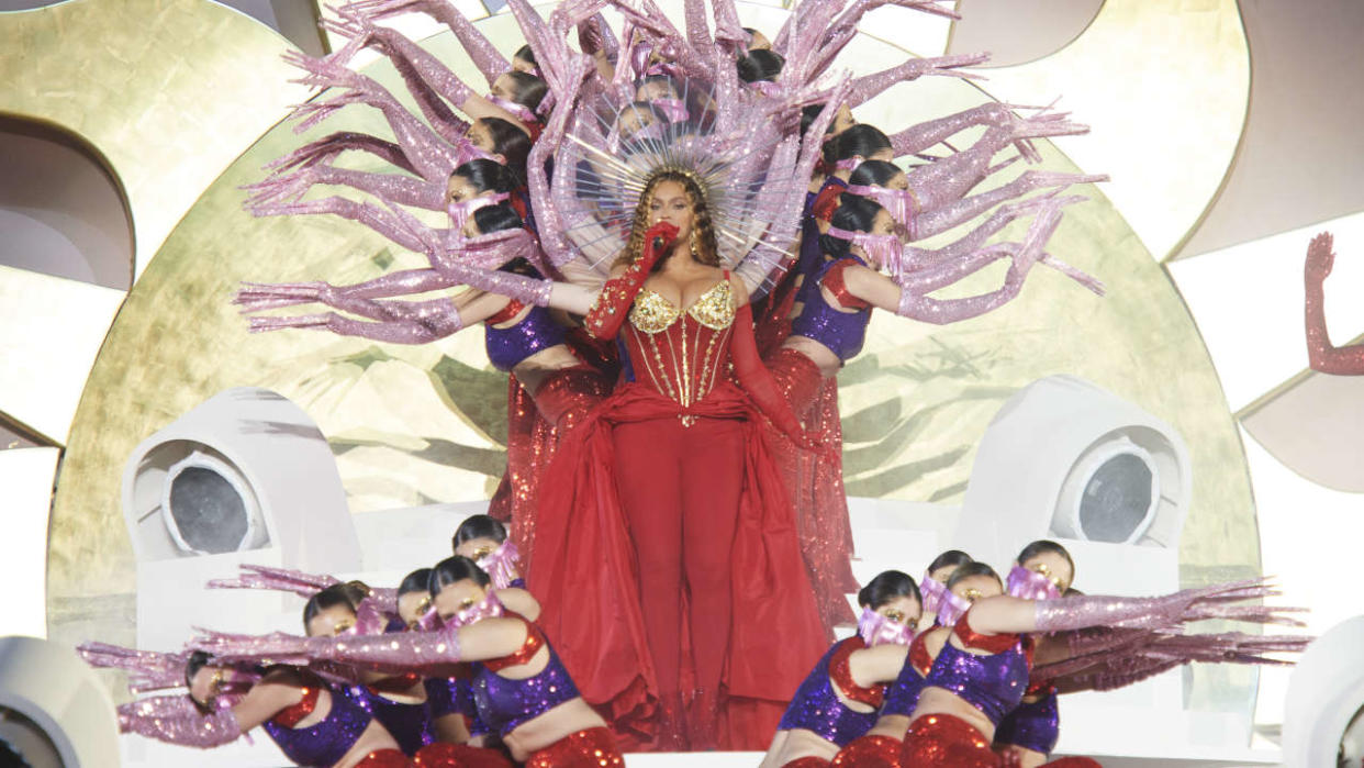 DUBAI, UNITED ARAB EMIRATES - JANUARY 21: Beyoncé performs on stage headlining the Grand Reveal of Dubai's newest luxury hotel, Atlantis The Royal on January 21, 2023 in Dubai, United Arab Emirates. (Photo by Mason Poole/Parkwood Media/Getty Images for Atlantis The Royal)