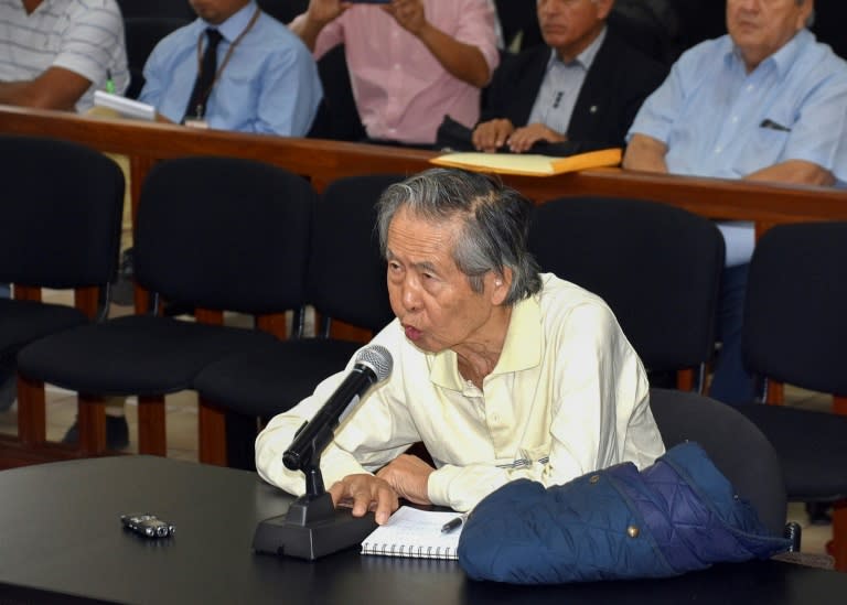 Alberto Fujimori holds onto hope that his children will iron out their differences, describing the rupture to reporters as "momentary"