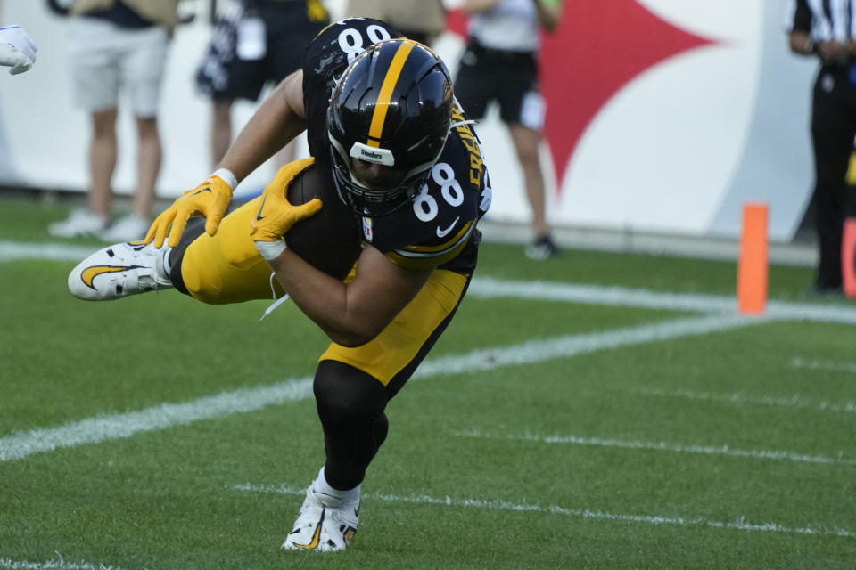 Pittsburgh Steelers tight end Pat Freiermuth (88) scores a touchdown in the first half of an NFL preseason football game against the Buffalo Bills, in Pittsburgh, Saturday, Aug. 19, 2023. (AP Photo/Gene Puskar)