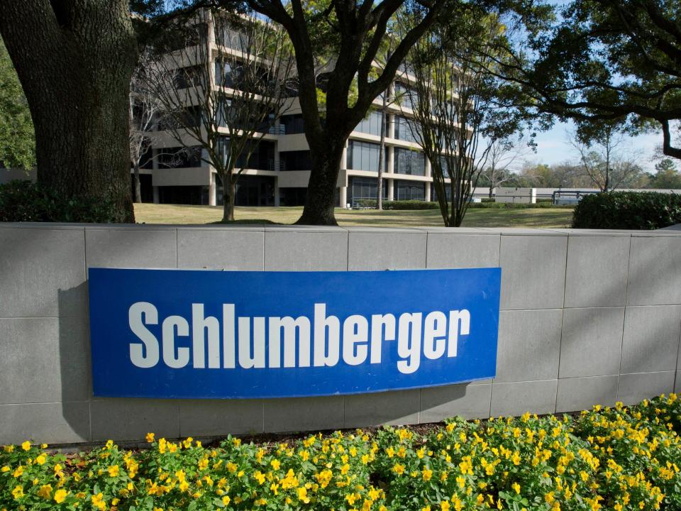 FILE PHOTO - The exterior of a Schlumberger Corporation building is pictured in West Houston January 16, 2015. REUTERS/Richard Carson  