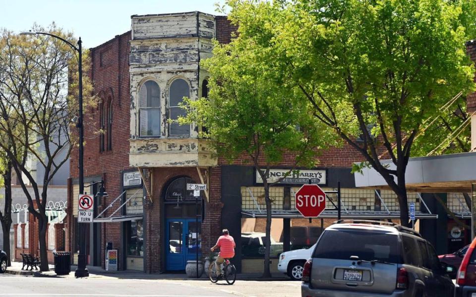 Downtown Reedley fixture Uncle Harry’s Classic Meals, located at G and 12th streets, is now closed.