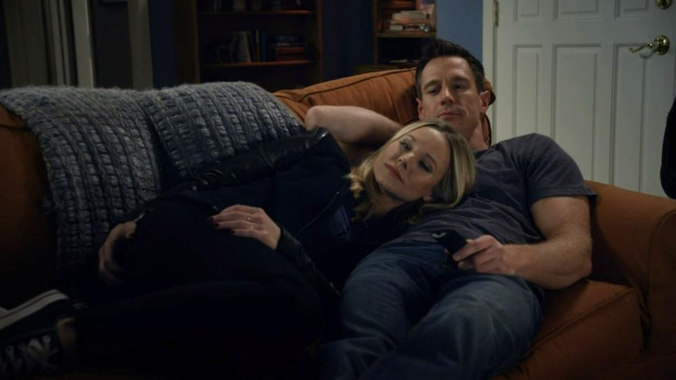 Kristen Bell and Jason Dohring in Veronica Mars Season 4