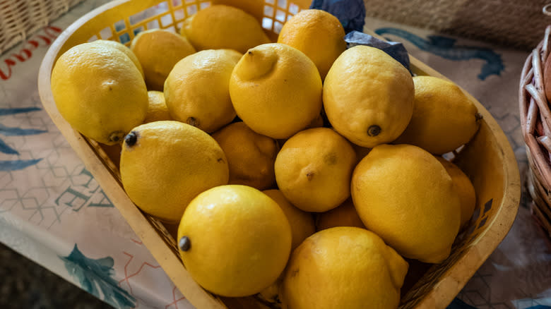 A basket of lemons