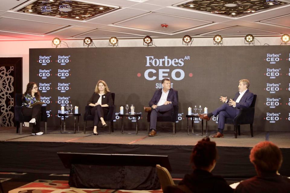 Summit ceo 2024 -9 panel- ... lider que se necesita...- catherine remy (total austral) - henry sebeer- (american express)-marcelo Tarakdjian (movistar