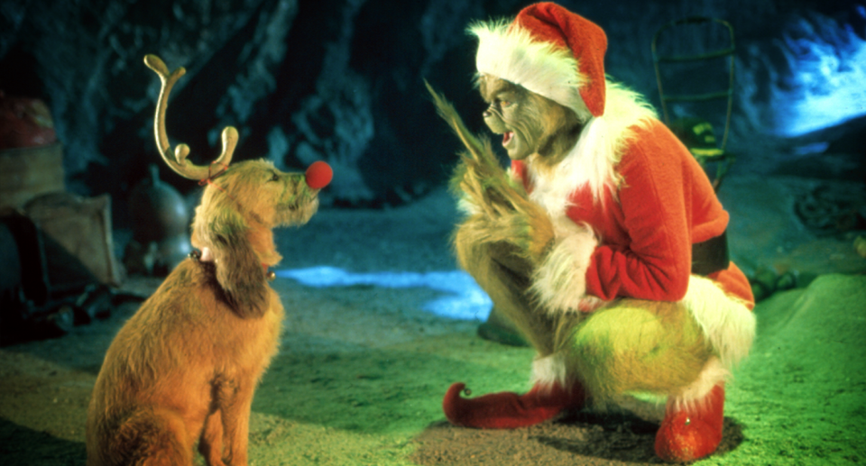 The Grinch talking to his pet dog in 'How The Grinch Stole Christmas'