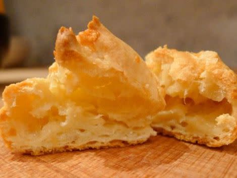 French-Style Cheese Puffs