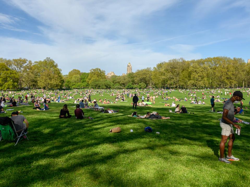 new york city parks busy weekend coronavirus