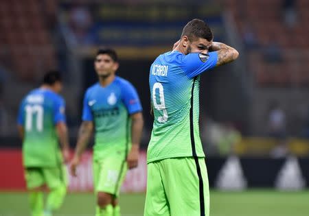 Soccer Football - Inter Milan vs Hapoel Be'er Sheva - UEFA Europa League Group Stage - Group K - San Siro, Milan, Italy - 15/9/16 Inter Milan's Mauro Icardi looks dejected Reuters / Giorgio Perottino