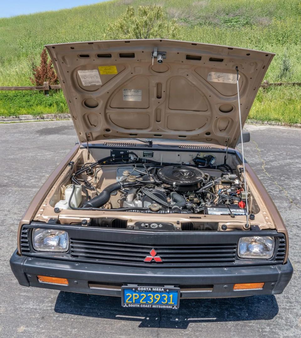 1985 motor Mitsubishi Mighty Max